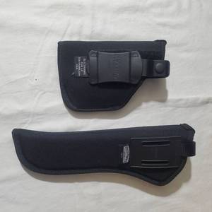lot 2185 image: Gun holster Lot 2