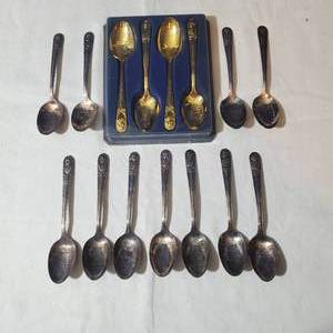 lot 2206 image: Presidential Spoon Set