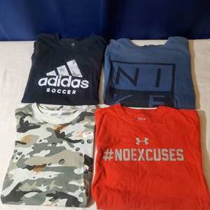 lot 2225 image: Mens Meduim Tshirts Name Brand