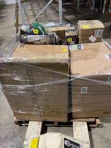 lot 2 image: Pallet of Miscellaneous Items
