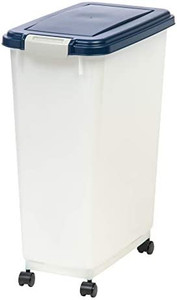 lot 1000 image: IRIS USA 47Qt.35Lbs. WeatherPro Airtight Pet Food Storage Container with Attachable Casters