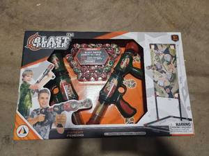 lot 1555 image: Aojie Blast Popper Set