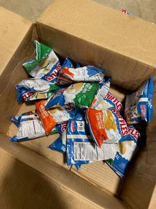lot 1566 image: 15 Pack Case - Ruffles Assorted Flavor Snack Bags