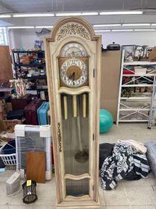lot 7000 image: 1978 trend grandfather clock works great