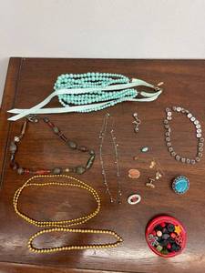 lot 7016 image: jewelry lot