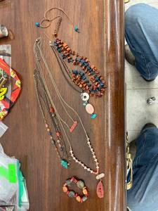 lot 7019 image: jewelry lot