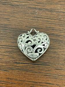lot 7023 image: 925 ch sterling silver heart pendant