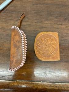 lot 7034 image: 2 leather coin purse��s