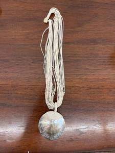 lot 7035 image: necklace