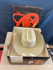 lot 44618 image: Stetson hat