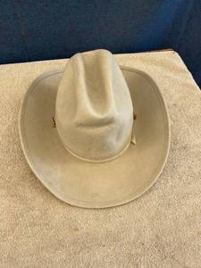 lot 44620 image: maverick cowboy hat
