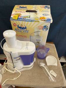 lot 44631 image: power juicer