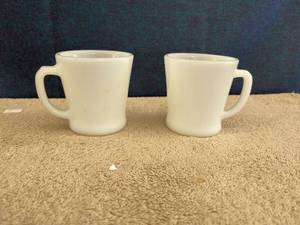 lot 44638 image: 2 fire king coffee cups
