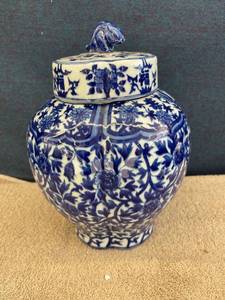 lot 44670 image: blue & white pot
