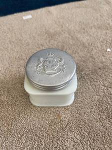 lot 44680 image: W.T. co. cold cream jar