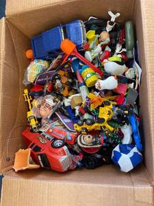 lot 44683 image: large box full of toys