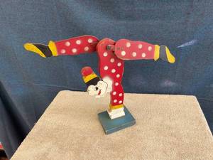 lot 44697 image: clown wind mill