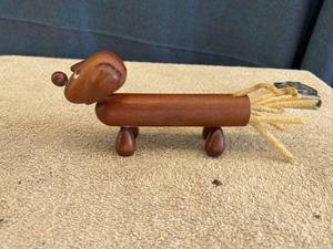 lot 44737 image: wiener dog pipe cleaner holder