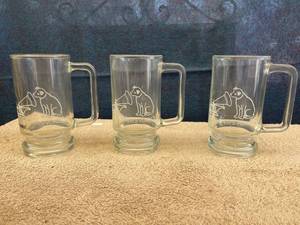 lot 44755 image: 3 RCA mugs