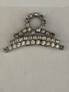 lot 44761 image: Sweater clip