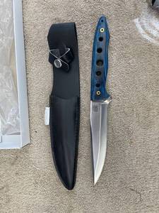 lot 44769 image: NEW chipaway hunting knife