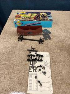 lot 44804 image: HO frisco car kit