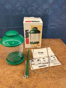 lot 44829 image: Weber lantern appears new