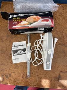 lot 44830 image: electric knife