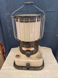 lot 44861 image: kerosene heater