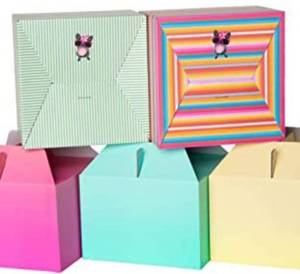 lot 17 image: Cake boxes for sweets, cupcakes, muffins, and more. 5 pack