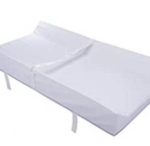 lot 22 image: Munchkin Secure Grip Waterproof Diaper Changing Pad, 16 x 31 (B00O64QJOC)