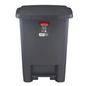 lot 27 image: Rubbermaid 8.3 gal Step-on Plastic Kitchen Trash Can Metallic