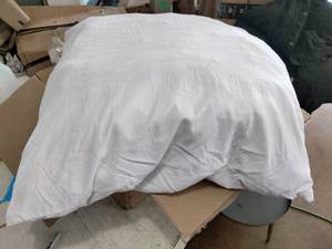lot 201 image: Millard pillow pack of 2, 25�25 inches
