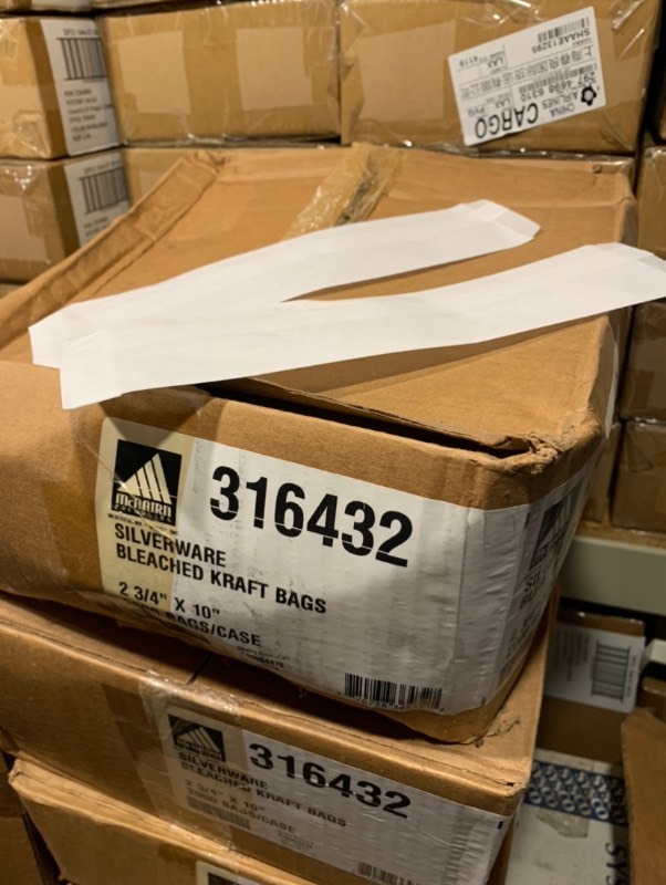 lot 106 image: 2 New Boxes of 4000 Total McNairn Silverware Bleached Kraft Bags 2-34x10