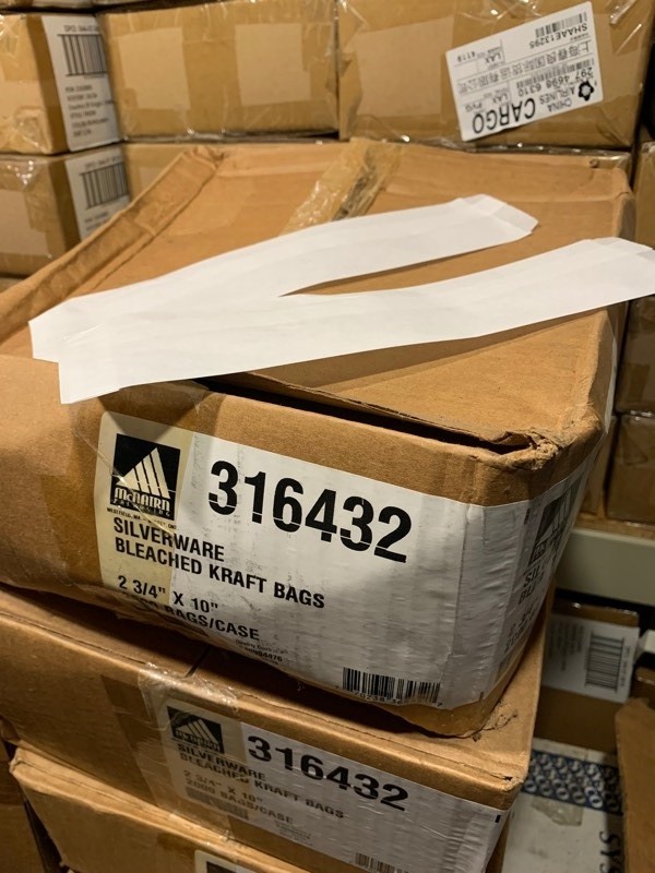 lot 109 image: 2 New Boxes of 4000 Total McNairn Silverware Bleached Kraft Bags 2-34x10