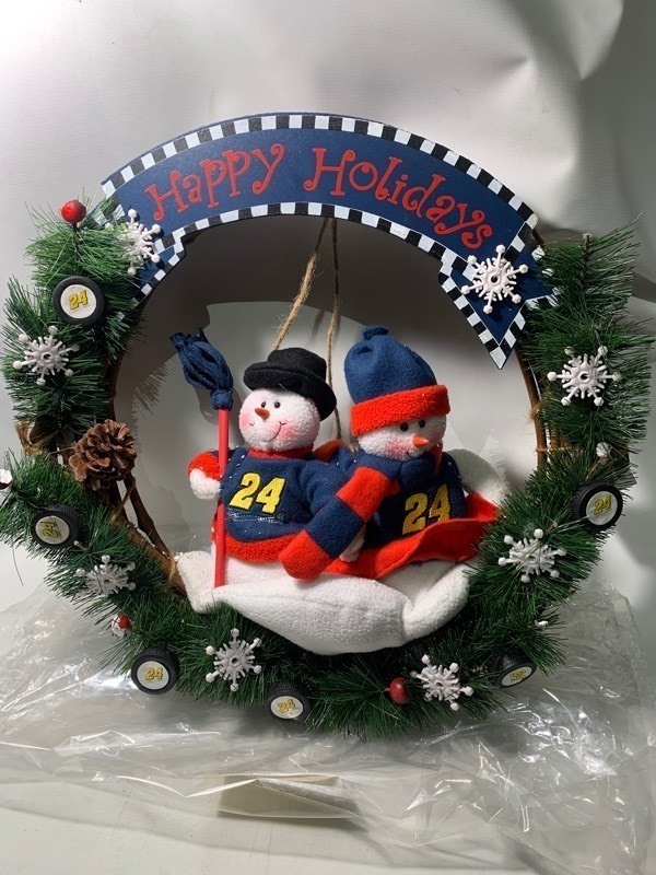 lot 154 image: NASCAR 24 Jeff Gordon Happy Holidays Door Wreath 20