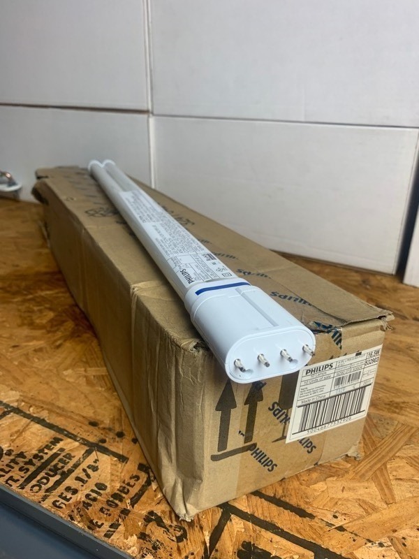 lot 266 image: New Box of 10 Philips 16.5W InstantFit LEDtubes