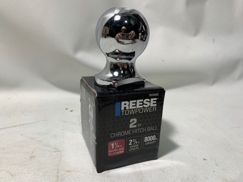lot 330 image: 1 New R&T 2 Chrome Hitch Ball