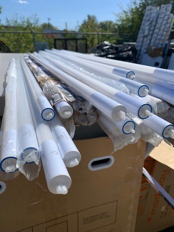 lot 358 image: 15 GreenCreative Titanium LED Series Top Performance T5 25W HO 4ft BYP Light Bulbs