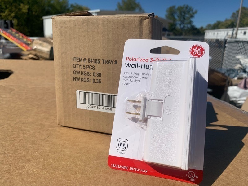 lot 367 image: 5 New Polarized 3-Outlet Wall Hugger Tap w Swivel Design