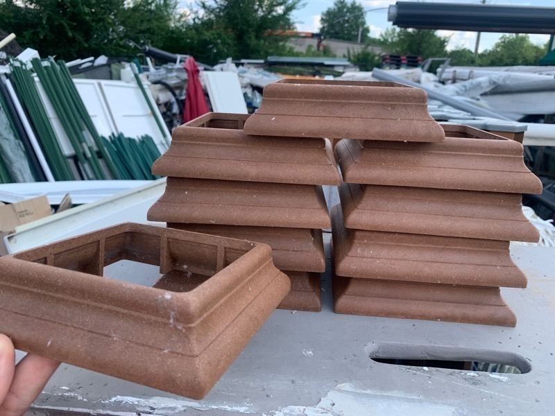 lot 408 image: 10 New 6 Post Caps