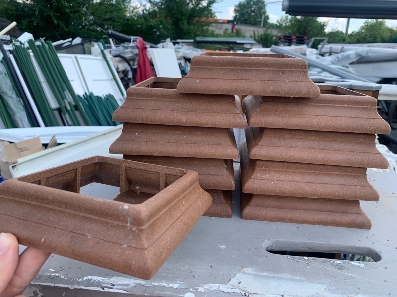 lot 409 image: 10 New 6 Post Caps