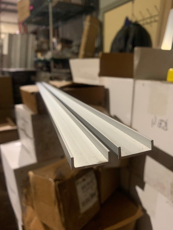 lot 672 image: 2 New Aluminum 1x72 U Bar Trim Pieces