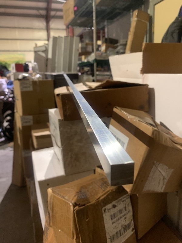 lot 681 image: 1 New Solid Aluminum 12x12x96 Bar Trim Piece