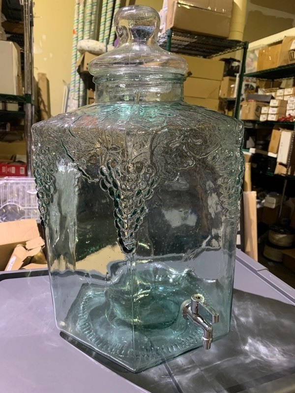 lot 320 image: 3 Gallon OutdoorIndoor Entertainment Heavy Duty Detailed Glass Drink Dispenser