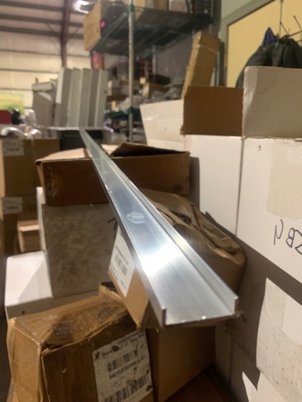 lot 691 image: 1 New Aluminum 1x96 U Bar Trim Piece