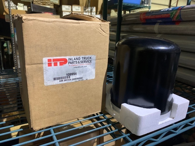 lot 405 image: In Box ITP Inland Truck Parts Air Dryer Cartridge