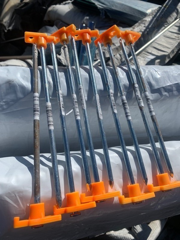lot 88 image: 10 - 10 Heavy Duty Ground Stakes