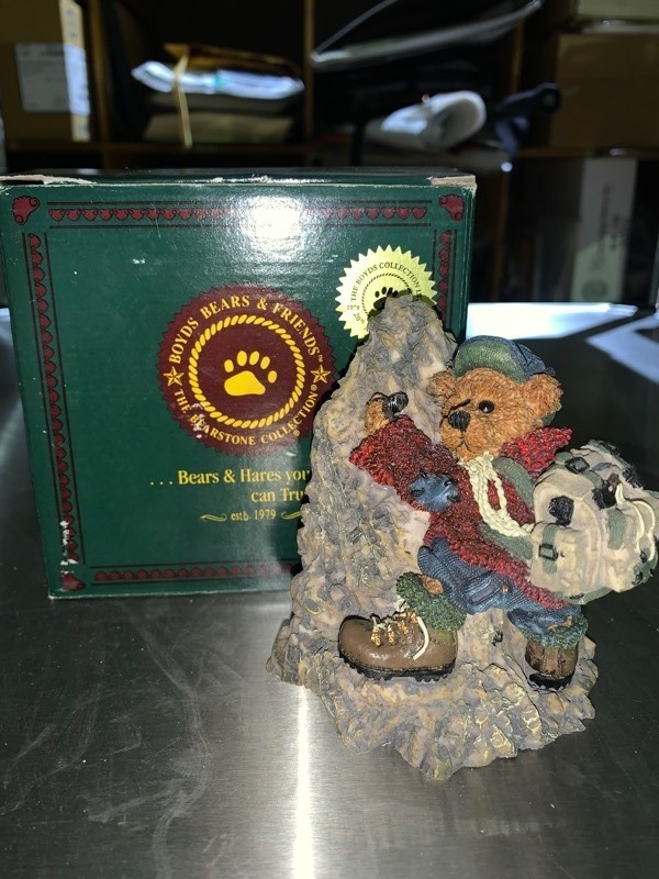 lot 97 image: New Vintage Collectable Boyds Bears & Friends Bearstone Collection Mountain Climber