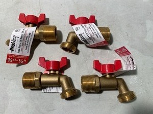 lot 32 image: 4 New Proline Brass MF Threaded 34or12 Hose Bibbs